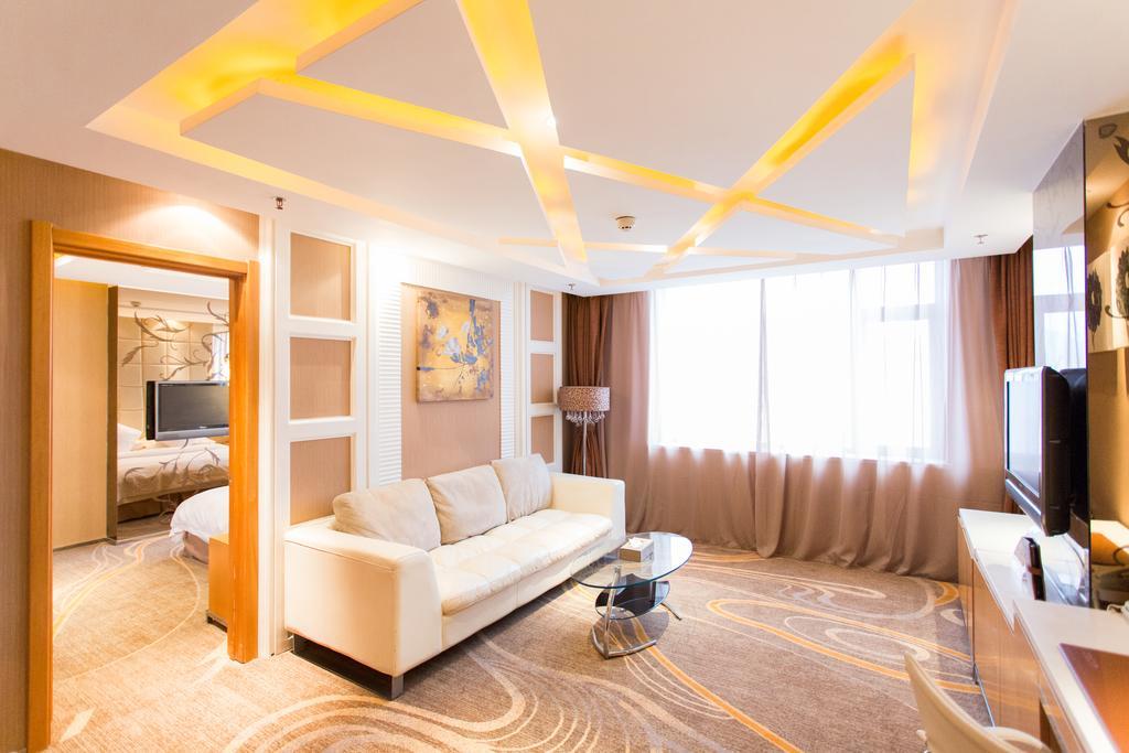 The Center Hotel Weihai Buitenkant foto